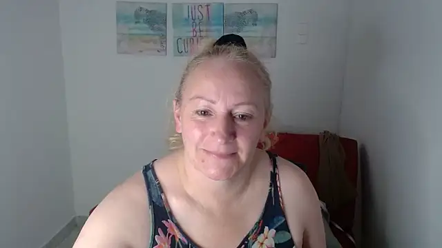 emperabigbootybigass online show from 16, 4, 2026