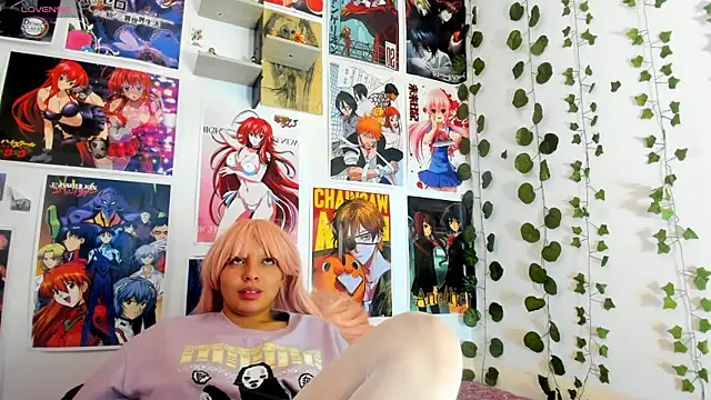 Snapshot of miku_katsuragi chatting on 4, 12, 2024 miku katsuragi online show from 4, 12, 2024