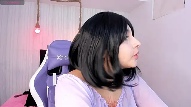 Snapshot of miku_katsuragi chatting on 11, 9, 2025 miku katsuragi online show from 11, 9, 2025