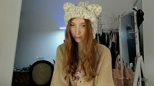 LisaIcon online show from 28, 11, 2025