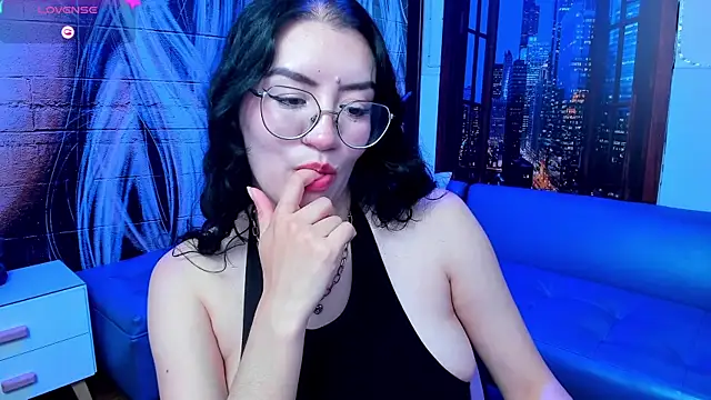 Violetaa diazz online show from 5, 2, 2025