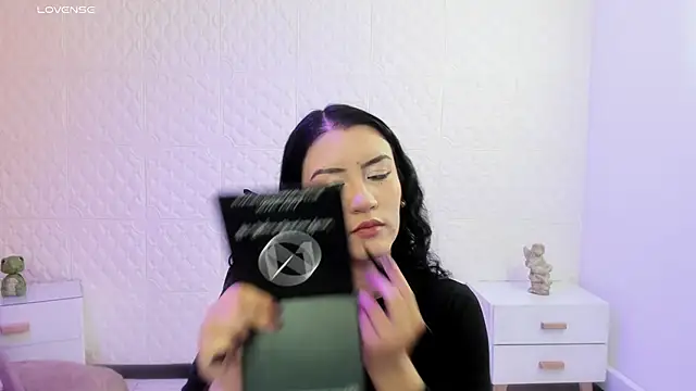 Snapshot of Violetaa_diazz chatting on 4, 2, 2026 Violetaa diazz online show from 4, 2, 2026