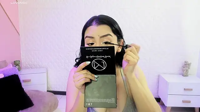 Snapshot of Violetaa_diazz chatting on 9, 2, 2026 Violetaa diazz online show from 9, 2, 2026