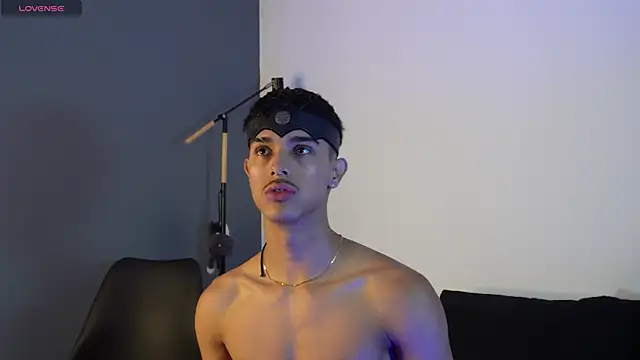 Snapshot of Busterspinter chatting on 15, 10, 2025 Busterspinter online show from 15, 10, 2025