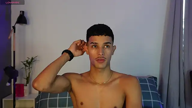 Snapshot of Busterspinter chatting on 23, 11, 2025 Busterspinter online show from 23, 11, 2025