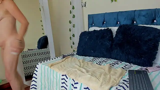 cristalwalker   online show from 21, 3, 2025