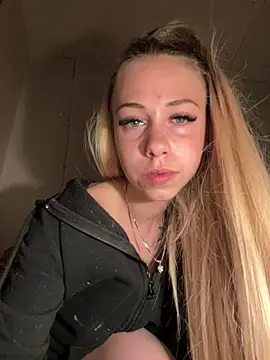 Snapshot of Katherinabby33 chatting on 8, 5, 2026 Katherinabby33 online show from 8, 5, 2026