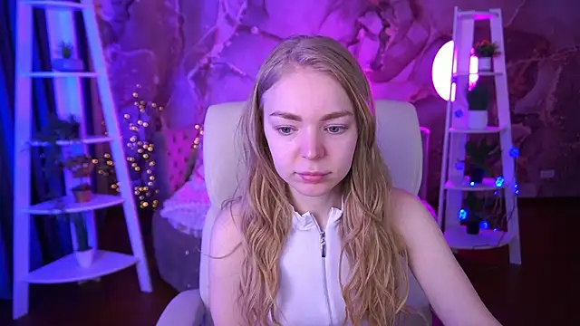 Snapshot of EmilySunshineS chatting on 11, 2, 2026 EmilySunshineS online show from 11, 2, 2026