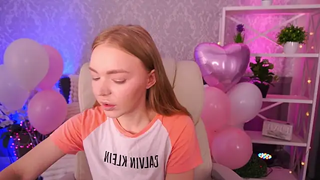 Snapshot of EmilySunshineS chatting on 16, 2, 2026 EmilySunshineS online show from 16, 2, 2026