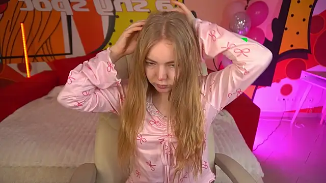 Snapshot of EmilySunshineS chatting on 20, 2, 2026 EmilySunshineS online show from 20, 2, 2026