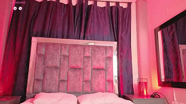 Snapshot of Mia_Oxford chatting on 19, 11, 2025 Mia Oxford online show from 19, 11, 2025