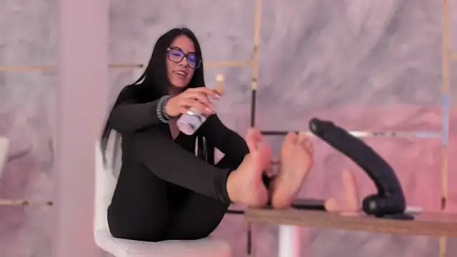 Ellaochoa online show from 22, 12, 2025