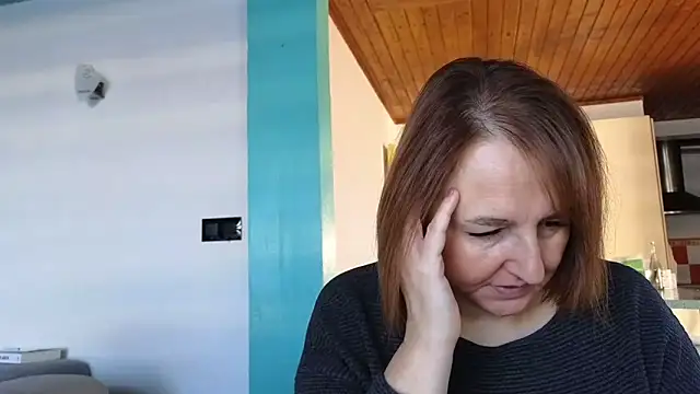 Snapshot of Sandcoq chatting on 4, 12, 2025 Sandcoq online show from 4, 12, 2025