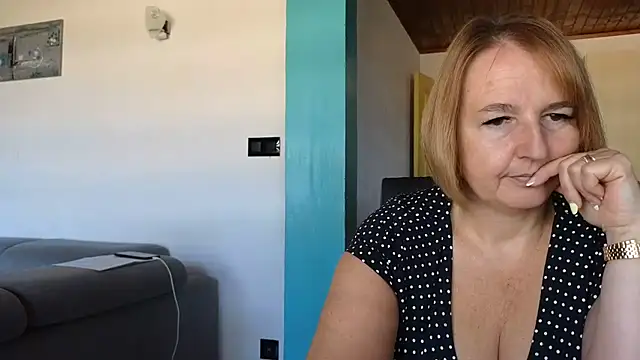 Snapshot of Sandcoq chatting on 6, 7, 2026 Sandcoq online show from 6, 7, 2026