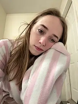 Maxinebabyyy online show from 3, 3, 2025