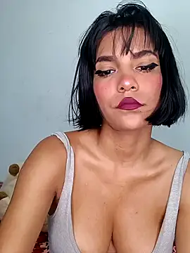Snapshot of misskitty19-01 chatting on 12, 2, 2025 misskitty19-01 online show from 12, 2, 2025