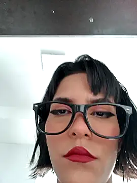 Snapshot of misskitty19-01 chatting on 4, 3, 2025 misskitty19-01 online show from 4, 3, 2025