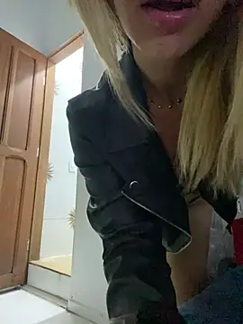 Snapshot of Carolinen chatting on 22, 1, 2025 Carolinen online show from 22, 1, 2025