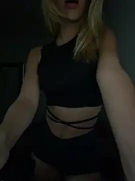 Snapshot of Carolinen chatting on 28, 2, 2025 Carolinen online show from 28, 2, 2025