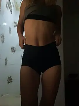 Snapshot of Carolinen chatting on 20, 3, 2025 Carolinen online show from 20, 3, 2025