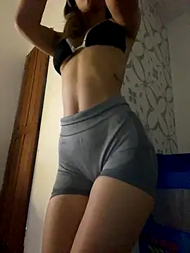 Snapshot of Carolinen chatting on 21, 10, 2025 Carolinen online show from 21, 10, 2025