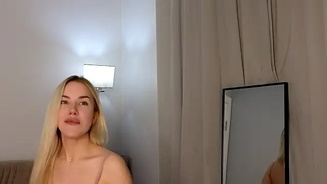 Snapshot of magnificent_angel chatting on 23, 2, 2025 magnificent angel online show from 23, 2, 2025