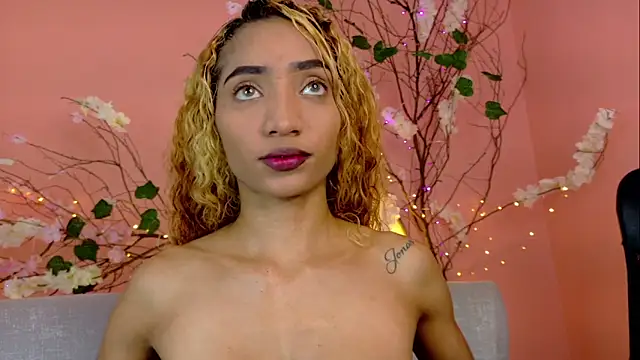 Charlotte Love10 online show from 8, 11, 2025