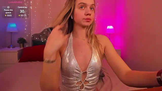 Snapshot of Aria69Stars chatting on 1, 2, 2025 Aria69Stars online show from 1, 2, 2025