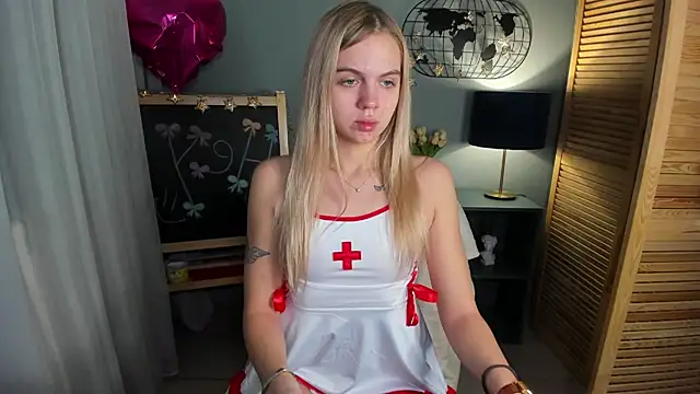 Snapshot of Aria69Stars chatting on 13, 11, 2025 Aria69Stars online show from 13, 11, 2025