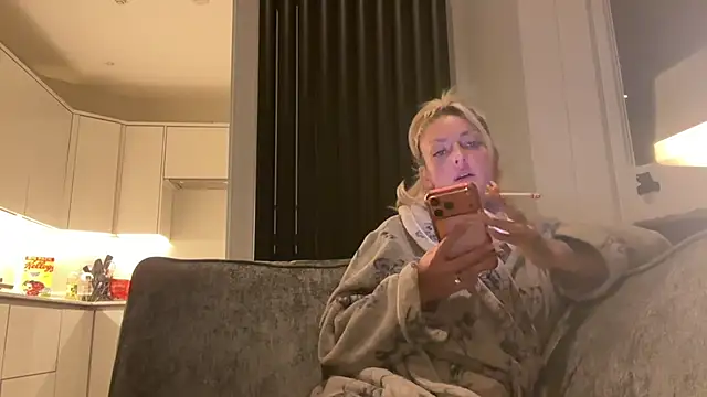 Snapshot of Leylah_Linda chatting on 27, 2, 2026 Leylah Linda online show from 27, 2, 2026