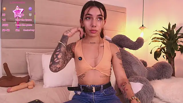 Mollymoon1 online show from 18, 9, 2025