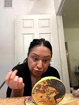 Snapshot of AlyssiaAmoreXO chatting on 27, 10, 2025 AlyssiaAmoreXO online show from 27, 10, 2025