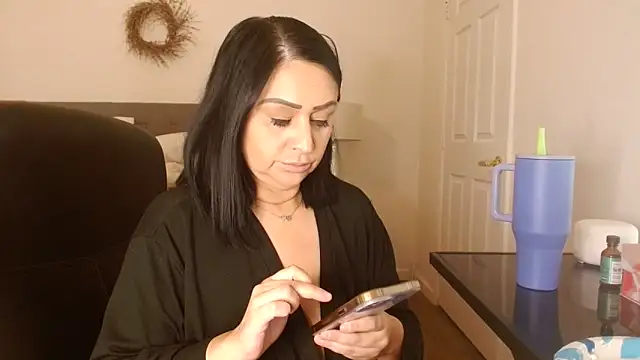 Snapshot of AlyssiaAmoreXO chatting on 29, 10, 2025 AlyssiaAmoreXO online show from 29, 10, 2025