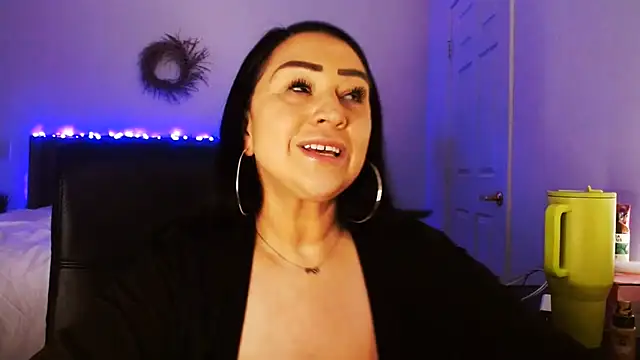Snapshot of AlyssiaAmoreXO chatting on 7, 7, 2026 AlyssiaAmoreXO online show from 7, 7, 2026