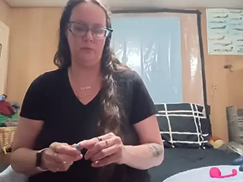 Snapshot of TheGoldenLotus chatting on 29, 5, 2026 TheGoldenLotus online show from 29, 5, 2026