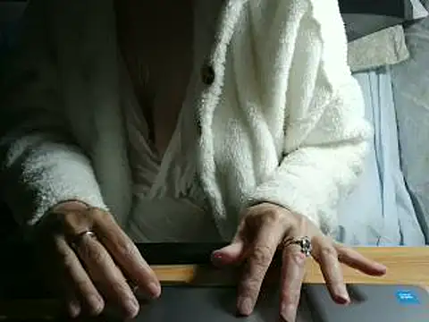 Snapshot of VeneRed chatting on 18, 5, 2026 VeneRed online show from 18, 5, 2026