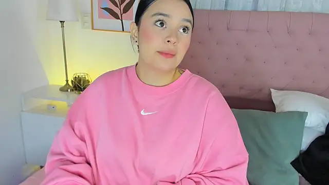 Cristal Cutte online show from 18, 1, 2025