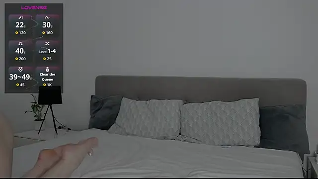 Snapshot of AllisonSky chatting on 19, 11, 2025 AllisonSky online show from 19, 11, 2025