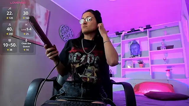 Lucy Williiams online show from 10, 3, 2025