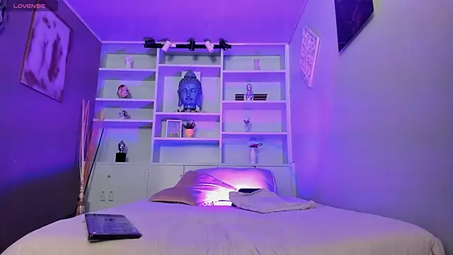 Lucy Williiams online show from 19, 3, 2025