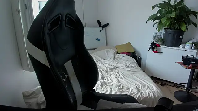 CeriseLapine online show from 10, 9, 2025