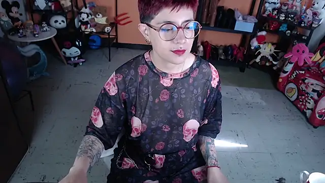Snapshot of MissMiia2 chatting on 15, 5, 2026 MissMiia2 online show from 15, 5, 2026