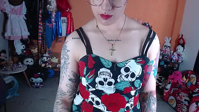 Snapshot of MissMiia2 chatting on 3, 6, 2026 MissMiia2 online show from 3, 6, 2026