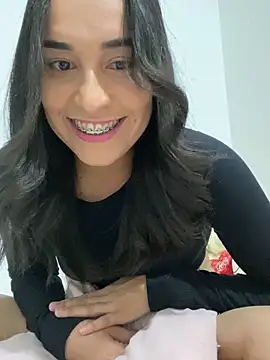 cleolimahot3 online show from 7, 1, 2025