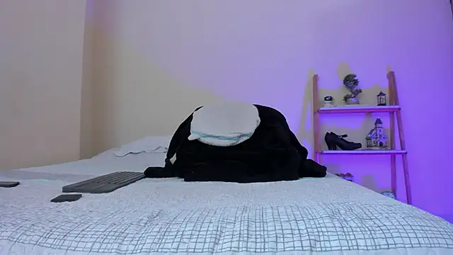 Snapshot of skinny_and_boyfriend chatting on 25, 2, 2025 skinny and boyfriend online show from 25, 2, 2025