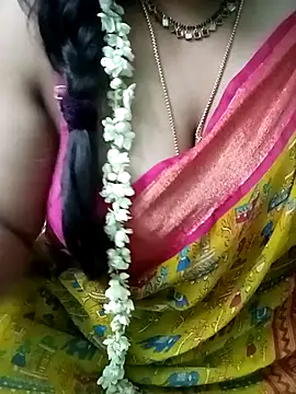 Snapshot of your-sameera chatting on 7, 10, 2025 your-sameera online show from 7, 10, 2025