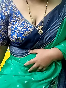 Snapshot of your-sameera chatting on 8, 10, 2025 your-sameera online show from 8, 10, 2025