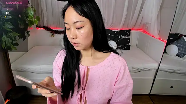 Snapshot of Inari_Okami_ chatting on 10, 12, 2024 Inari Okami online show from 10, 12, 2024