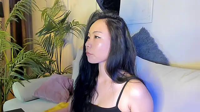 Snapshot of Inari_Okami_ chatting on 14, 12, 2024 Inari Okami online show from 14, 12, 2024