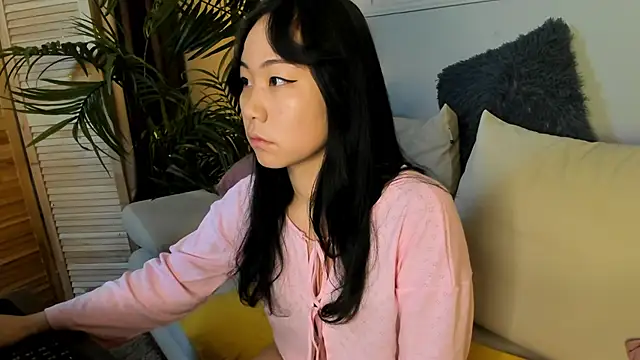 Snapshot of Inari_Okami_ chatting on 18, 12, 2024 Inari Okami online show from 18, 12, 2024